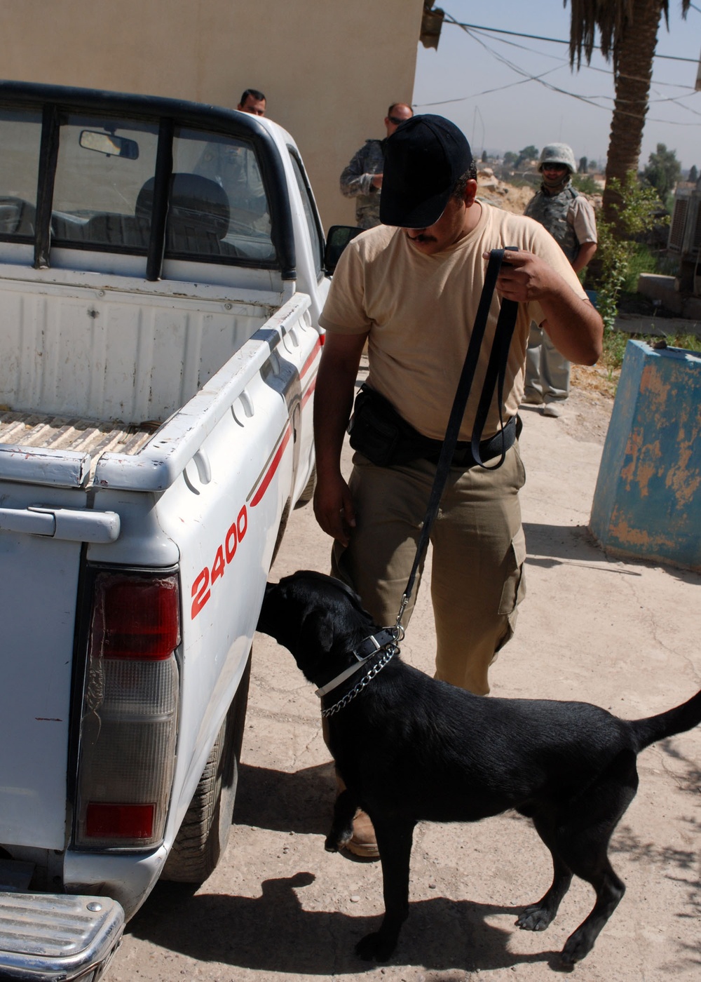 Soldiers Deliver Dog Food to IP Kennel