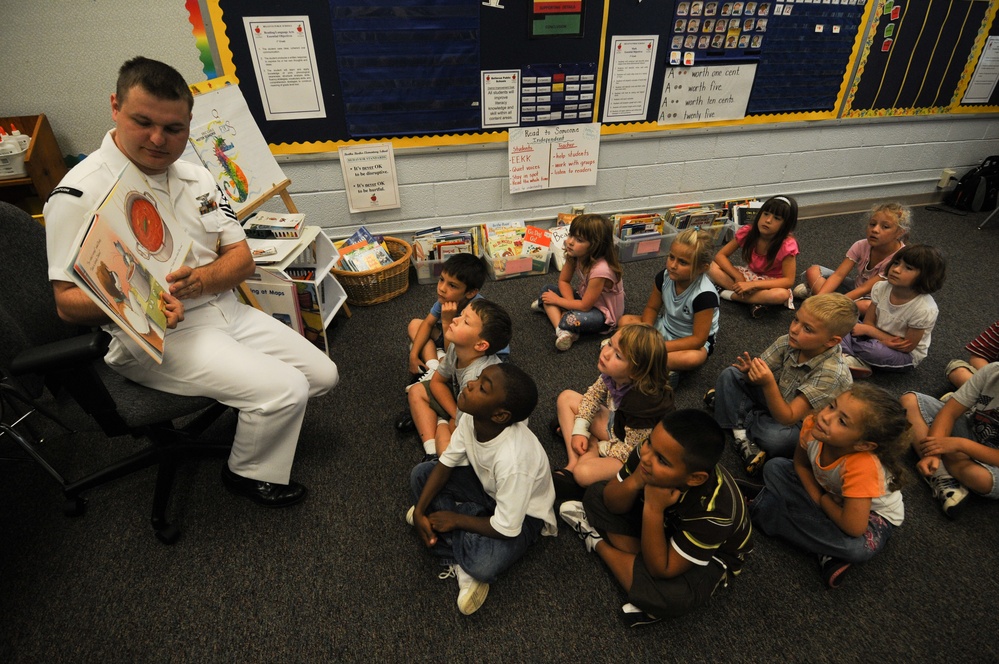 Reading to Children During Omaha Navy Week