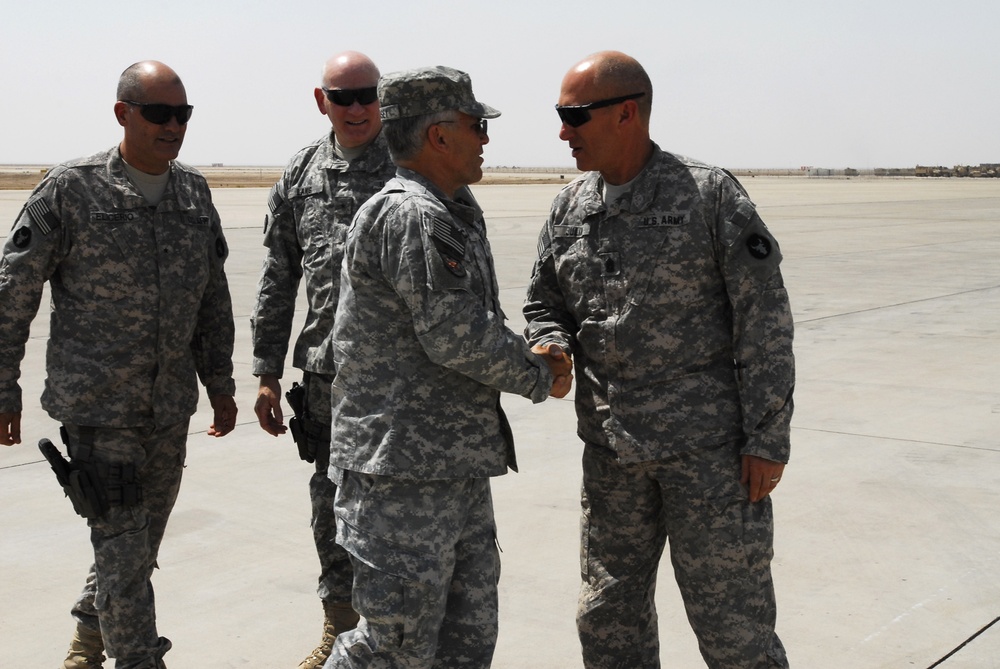 Top Army officer visits troops at Basra