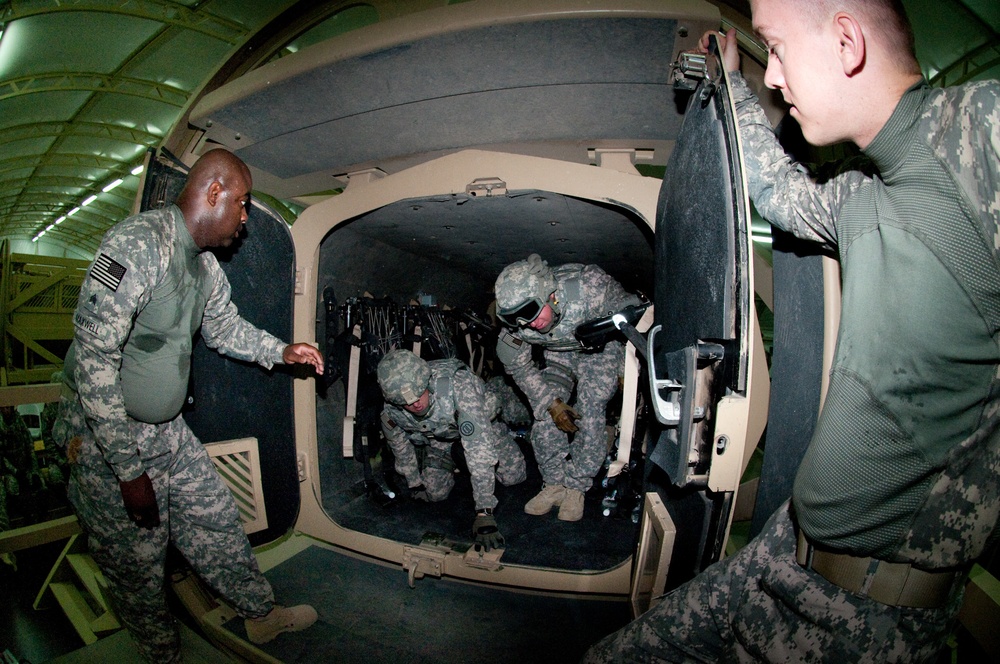 Paratroopers get rollover training in Kuwait