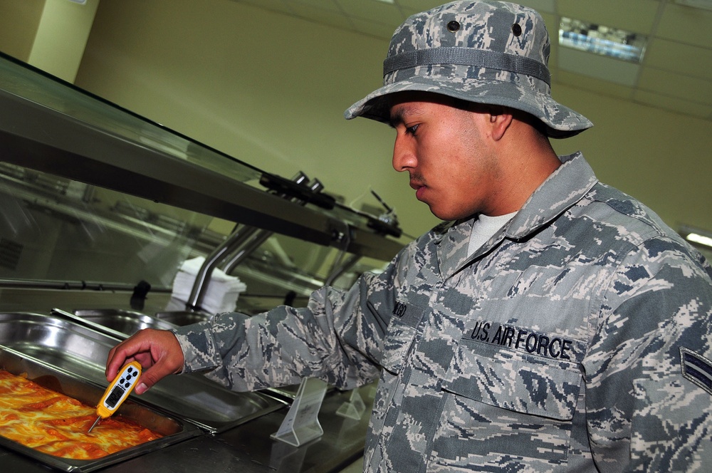 386th FSS Dining Facility Personnel
