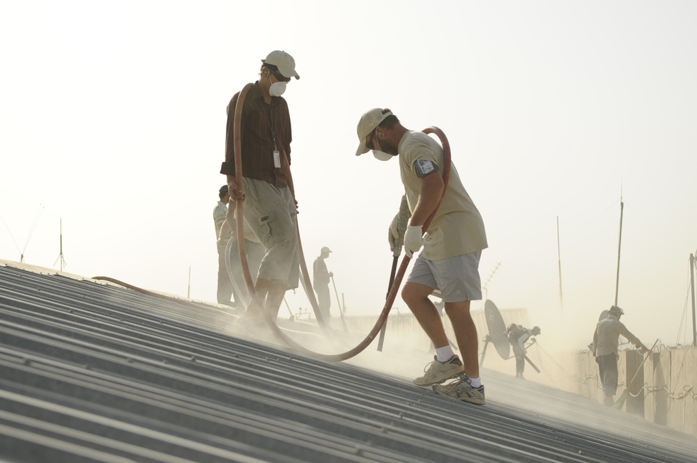 Iraqis insulate buildings to save on energy costs