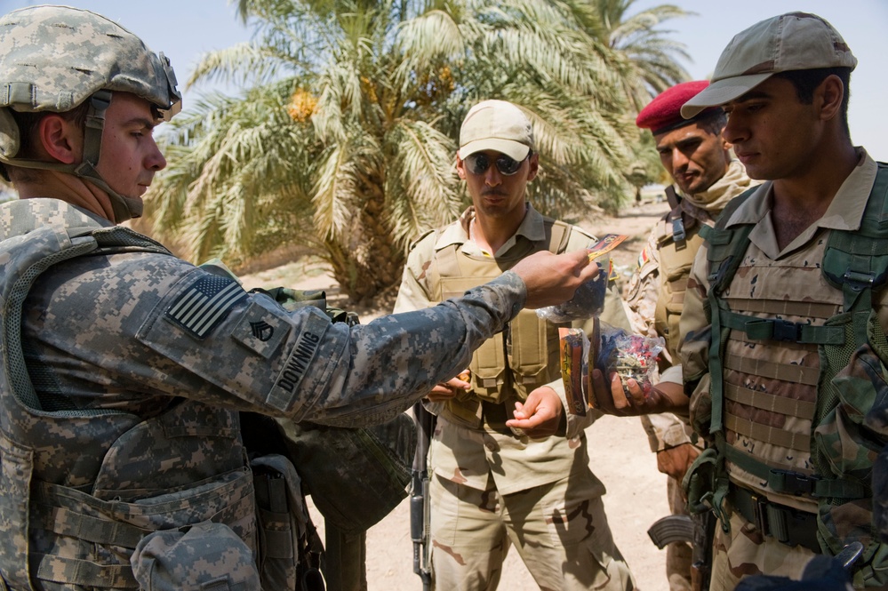 U.S., Iraqi Soldiers Patrol Ibrahim Jassim Village