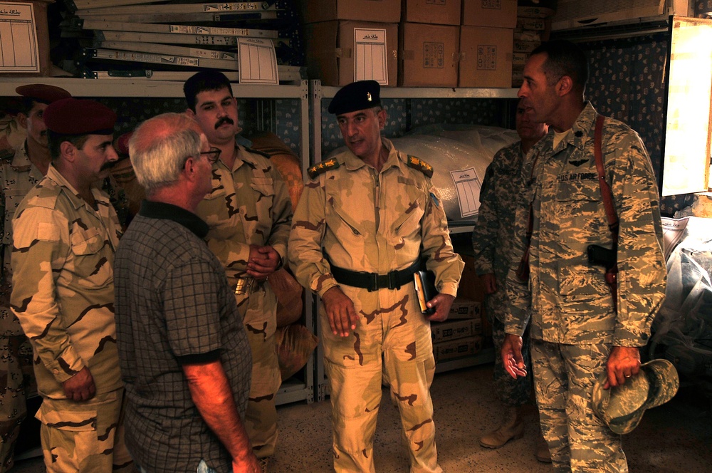 Ali Airmen Provide Comfort to the 10th Iraqi Army Division