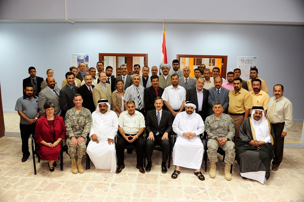 U.S., Iraqi's enjoy a Ramadan dinner
