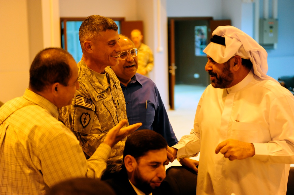 U.S., Iraqi's enjoy a Ramadan dinner