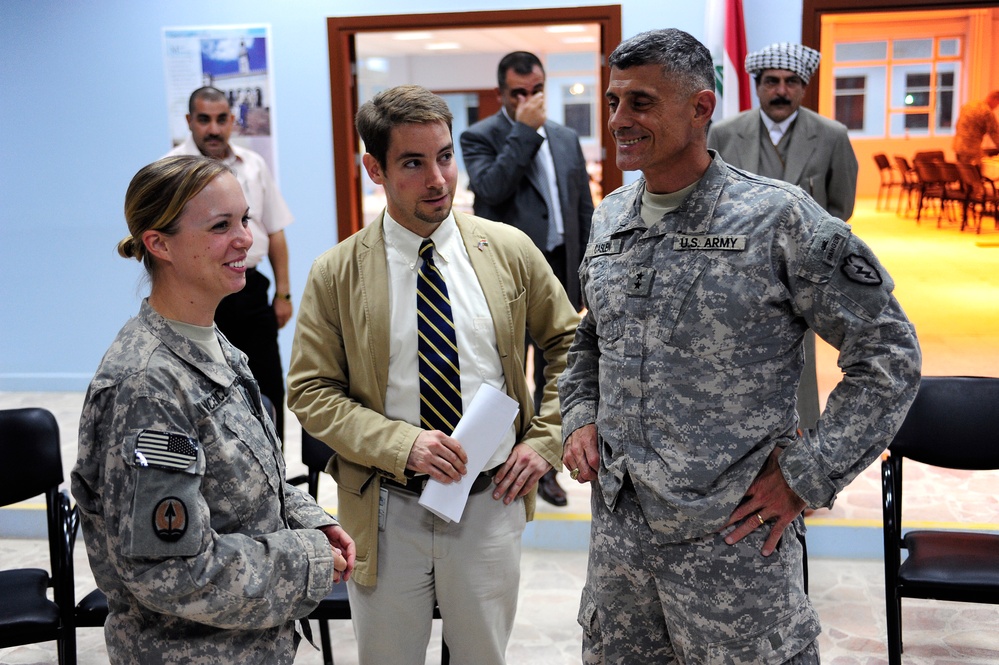 U.S., Iraqi's enjoy a Ramadan dinner