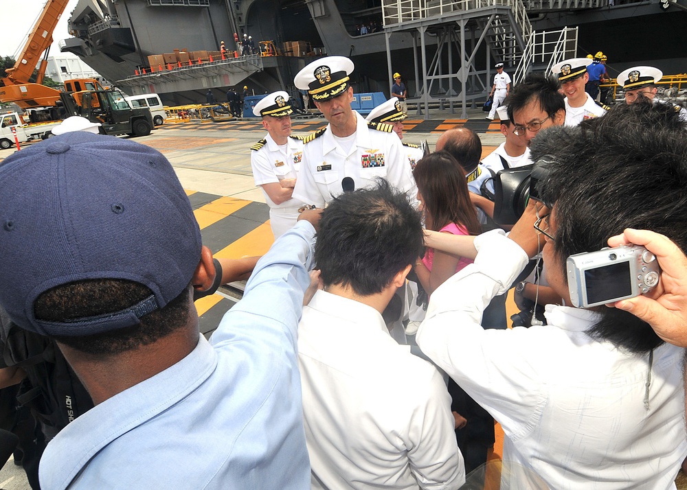 USS George Washington returns to Japan