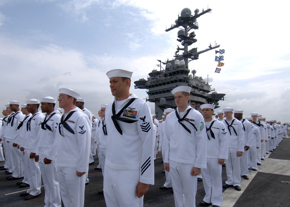 DVIDS - Images - USS George Washington returns to Japan [Image 2 of 3]