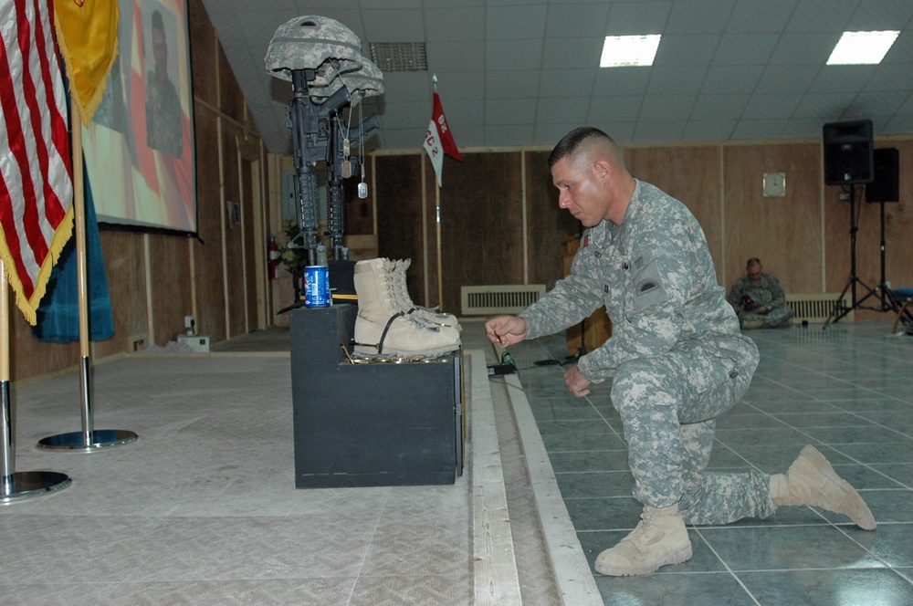 Chaplain, unit cope with loss