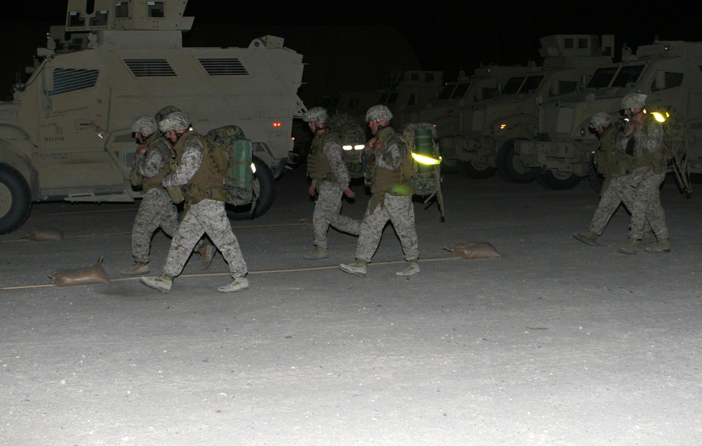 22nd Expeditionary Unit Marines and Sailors conduct hike