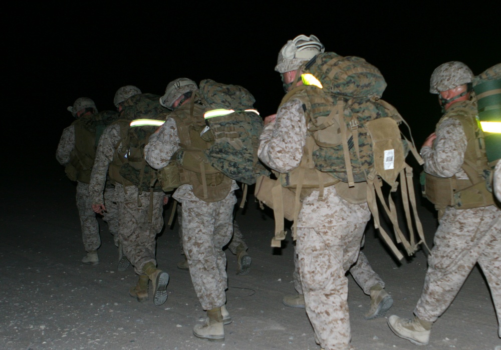 22nd Expeditionary Unit Marines and Sailors conduct hike