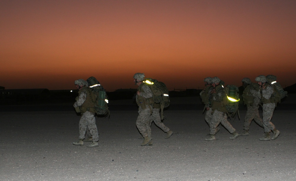 22nd Expeditionary Unit Marines and Sailors conduct hike