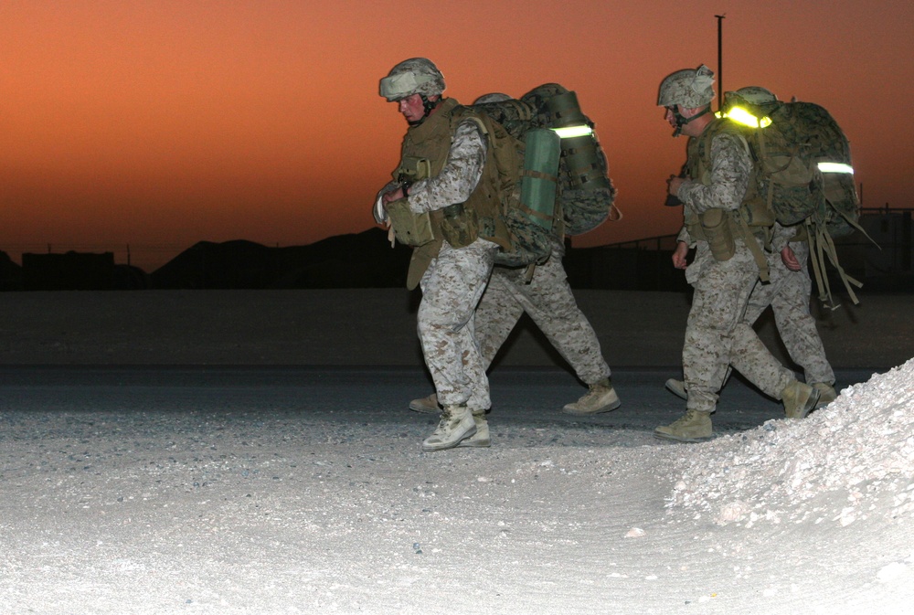 22nd Expeditionary Unit Marines and Sailors conduct hike