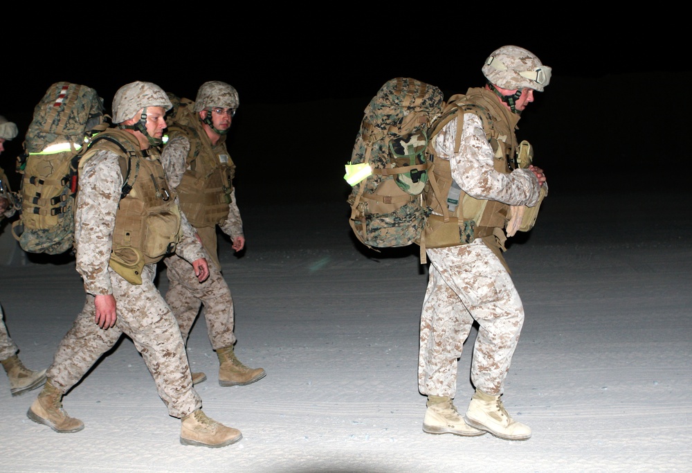 22nd Expeditionary Unit Marines and Sailors conduct hike