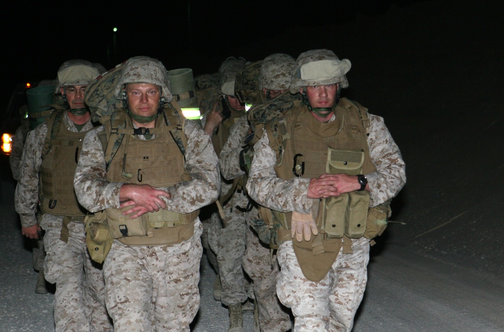 22nd Expeditionary Unit Marines and Sailors conduct hike