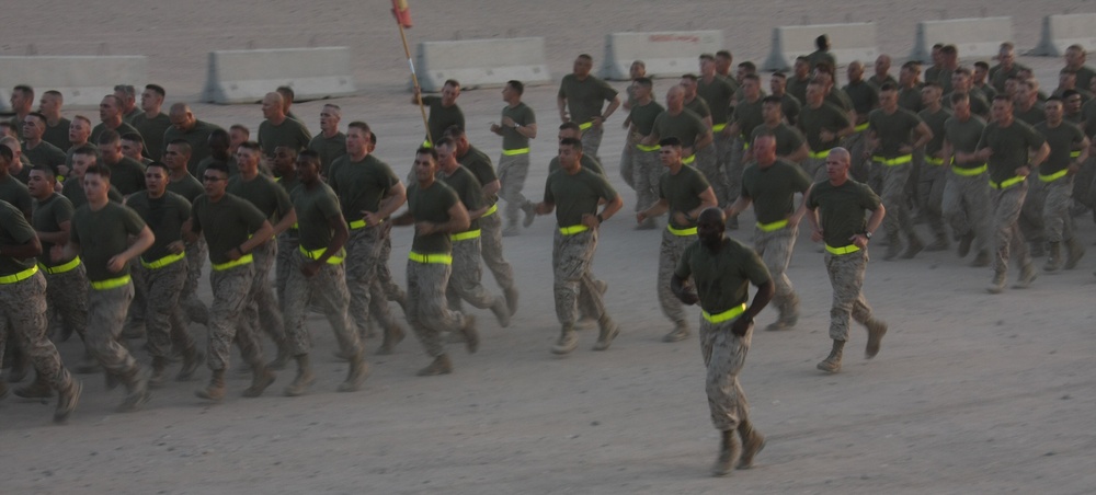 22nd Marine Expeditionary Unit Celebrates Hump-day With Motivational Run