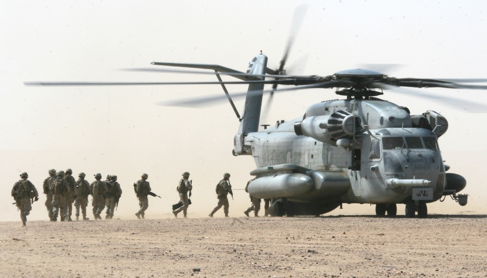 22nd Marine Expeditionary Unit conducts Helicopter Assault Course