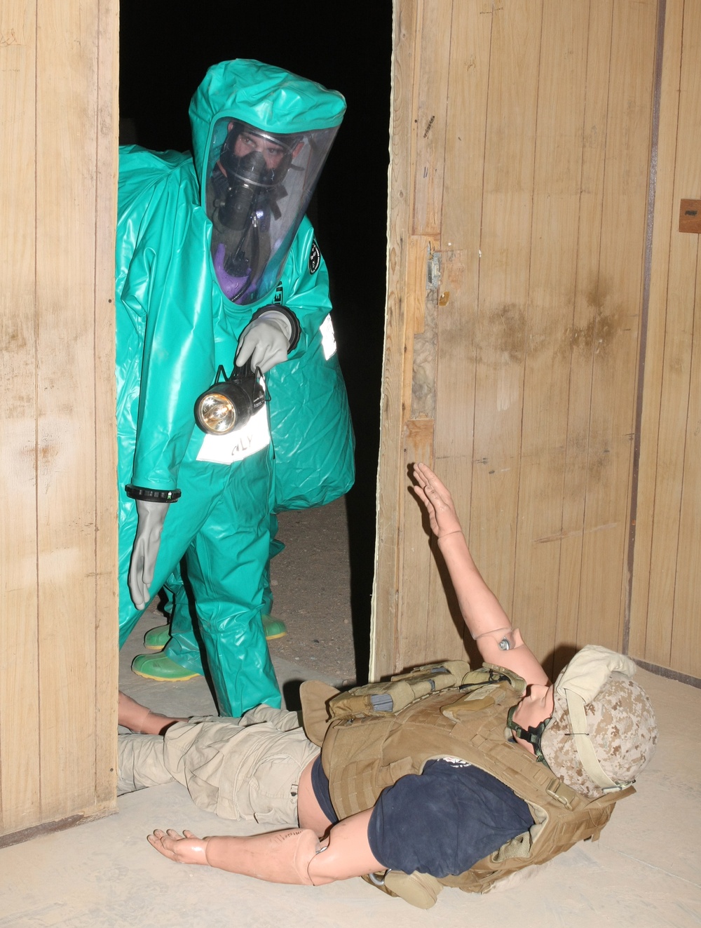 22nd Marine Expeditionary Unit Marines join Army in joint chemical training