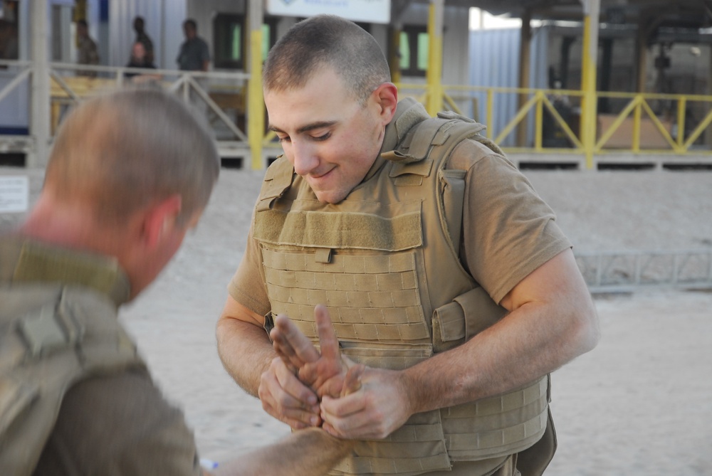 Seabees practice hand to hand combat