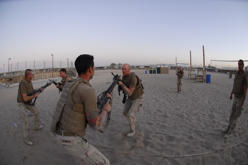 Seabees practice hand to hand combat