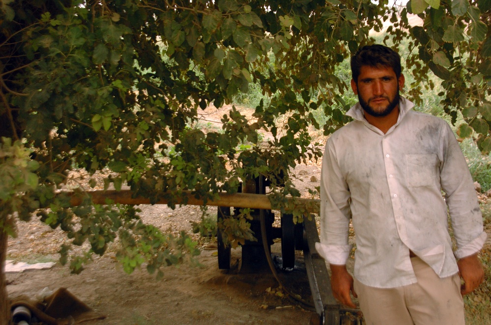 Iraqi farmers looks to receive micro-grants