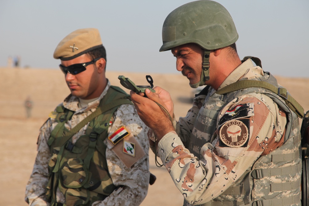 Iraqi Soldiers Certify With Mortars