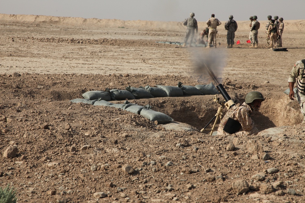 Iraqi Soldiers Certify With Mortars