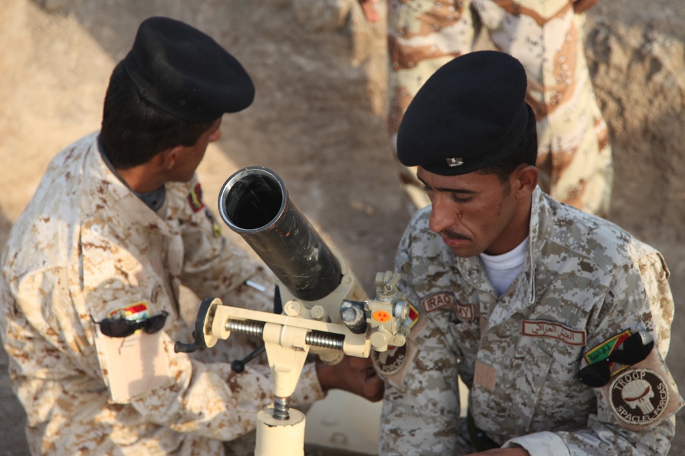 Iraqi Soldiers Certify With Mortars