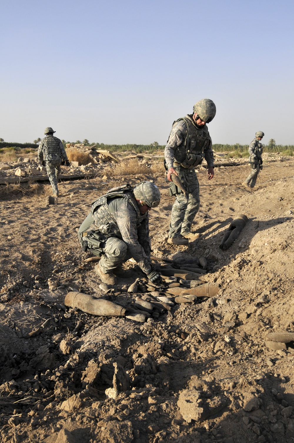 U.S., Iraqi Troops Find Unexploded Ordnance Outside Baghdad