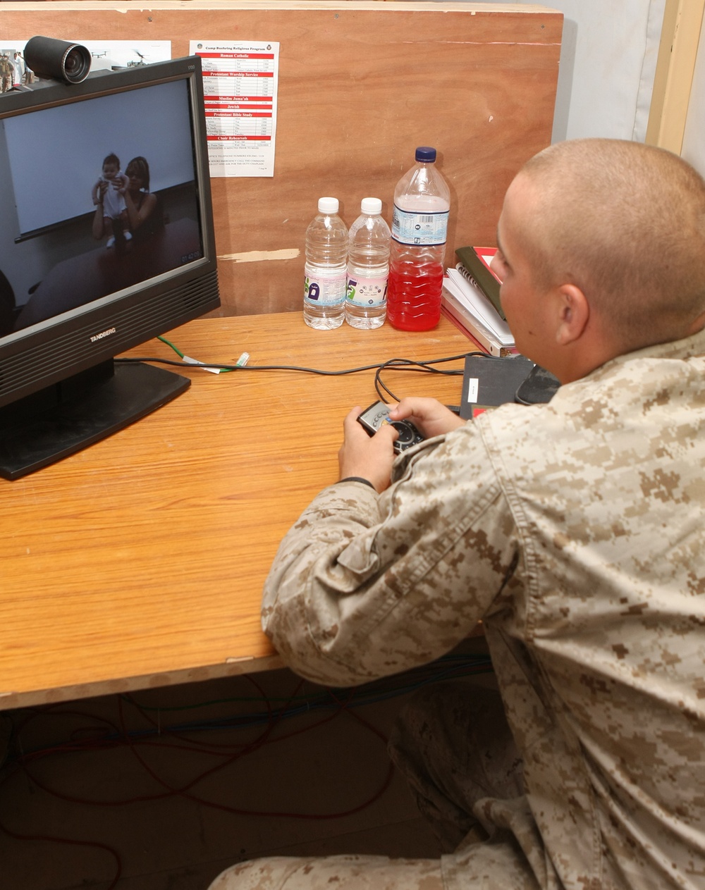 22nd MEU and USO Help Dads 'be There' for Their Children