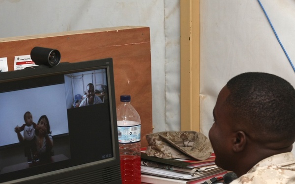 22nd MEU and USO Help Dads 'be There' for Their Children