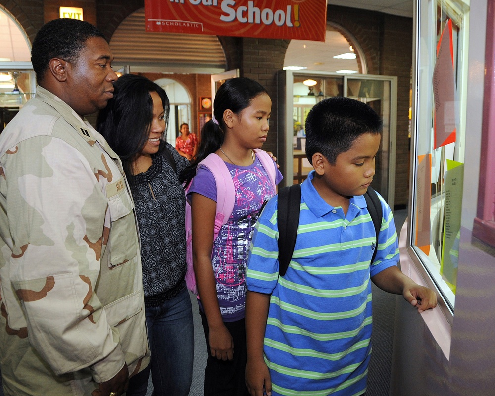 Family Members return to Bahrain School