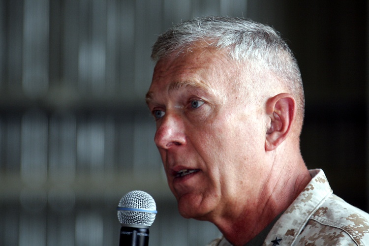 Marine commandant speaks to troop in Afghanistan