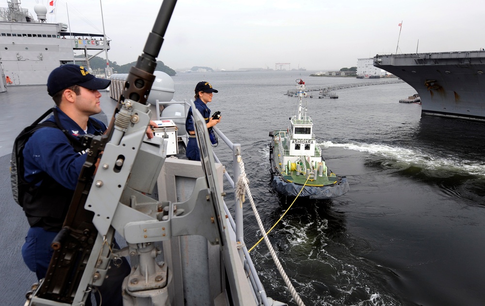 DVIDS - Images - USS Blue Ridge action [Image 2 of 2]