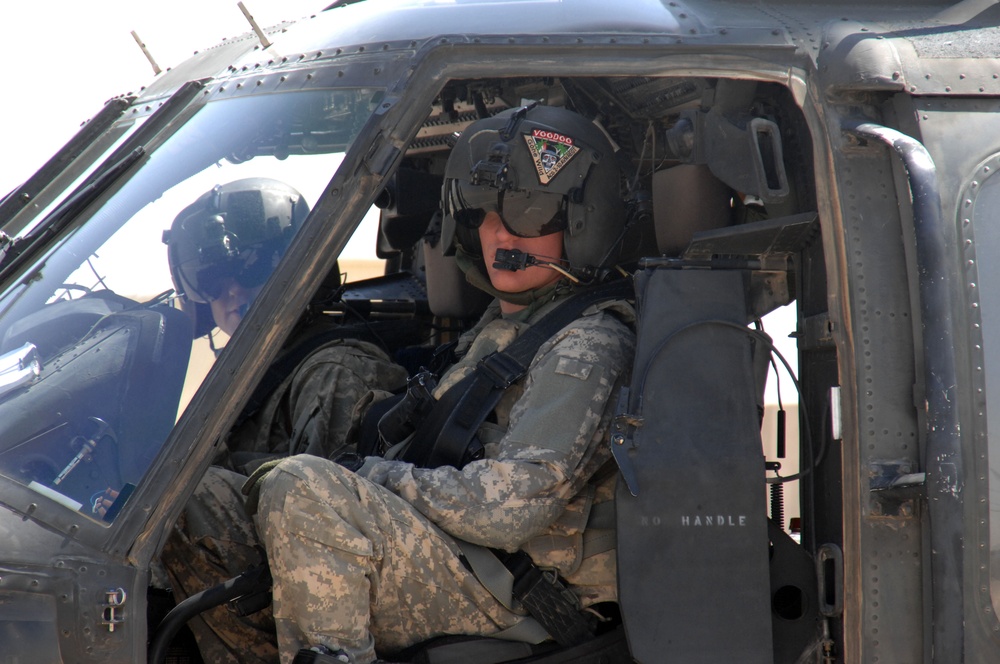 10th Mountain aviation transports troops