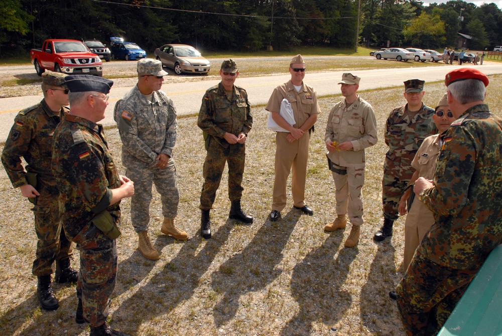 200th Military Police Command hosts German troops for marksmanship training