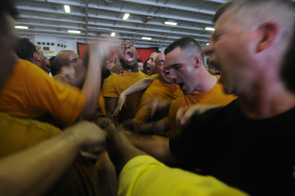 Reagan Chief petty officers work out with top Navy Master Chief