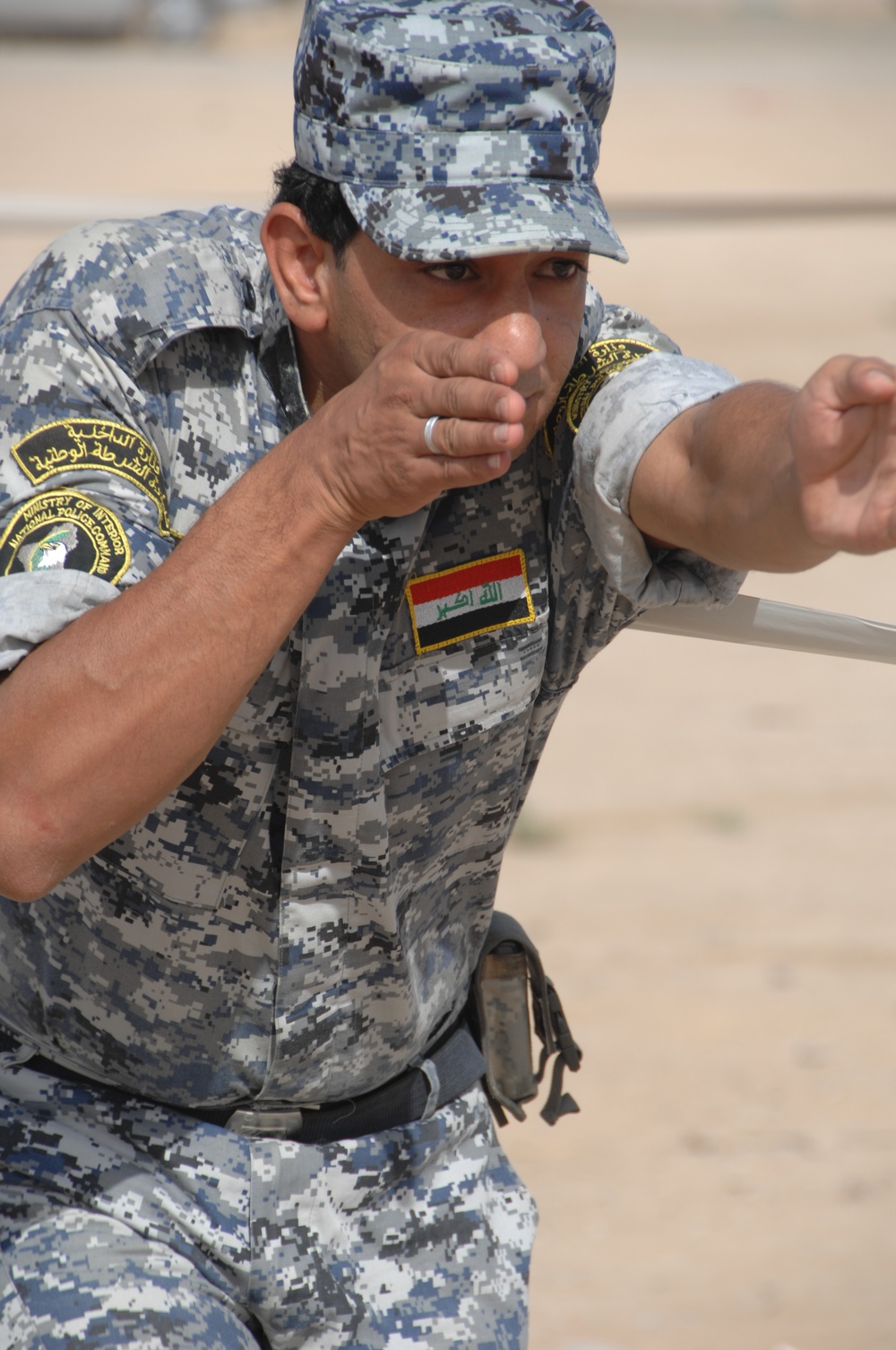 Iraqi police practice room clearing techniques