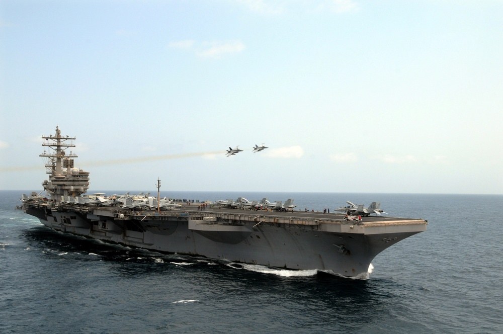 Super Hornets in Flight