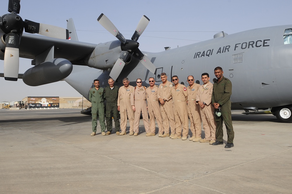 Prime Minister Maliki passes through Ali Base