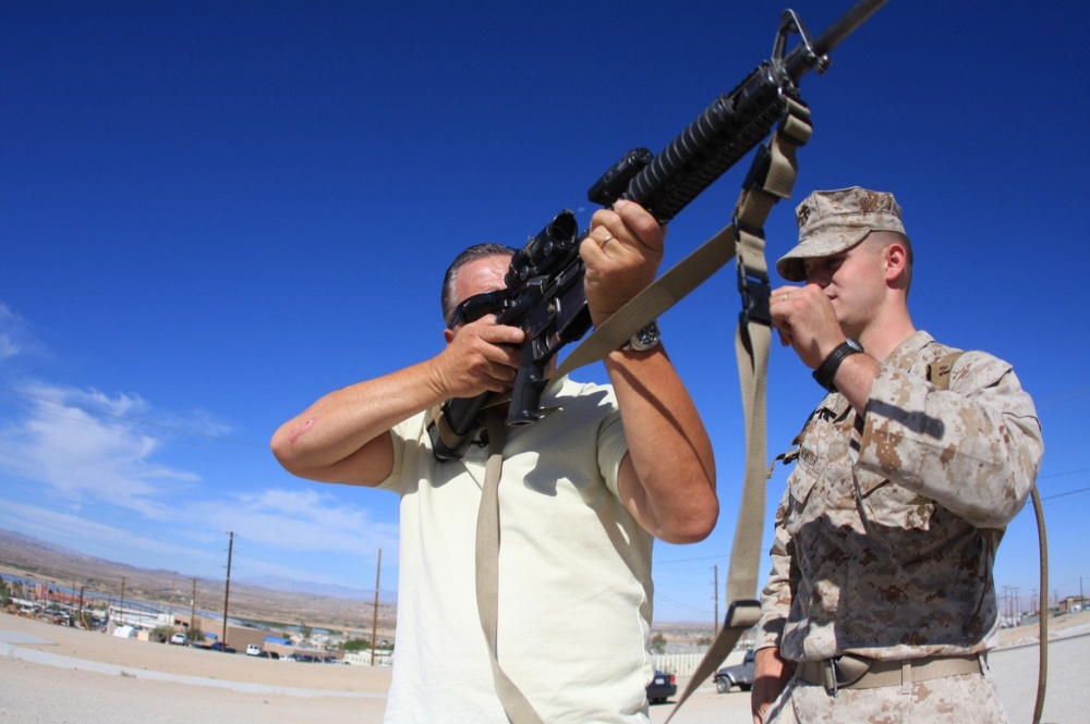 DVIDS - News - Motivational speaker visits base, films documentary