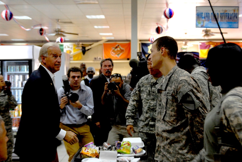 Biden suprises troops in Baghdad