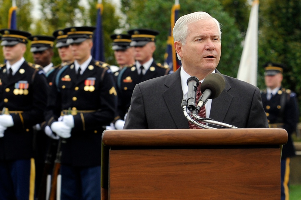 Pentagon Ceremony Salutes Former POWs, Missing in Action