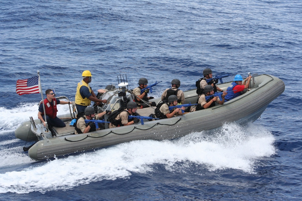 Navy, Coast Guard practice maritime interdiction missions in Carribean Sea