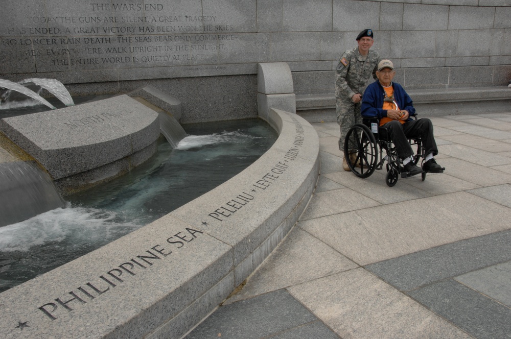 Soldiers Help Vets Tour DC