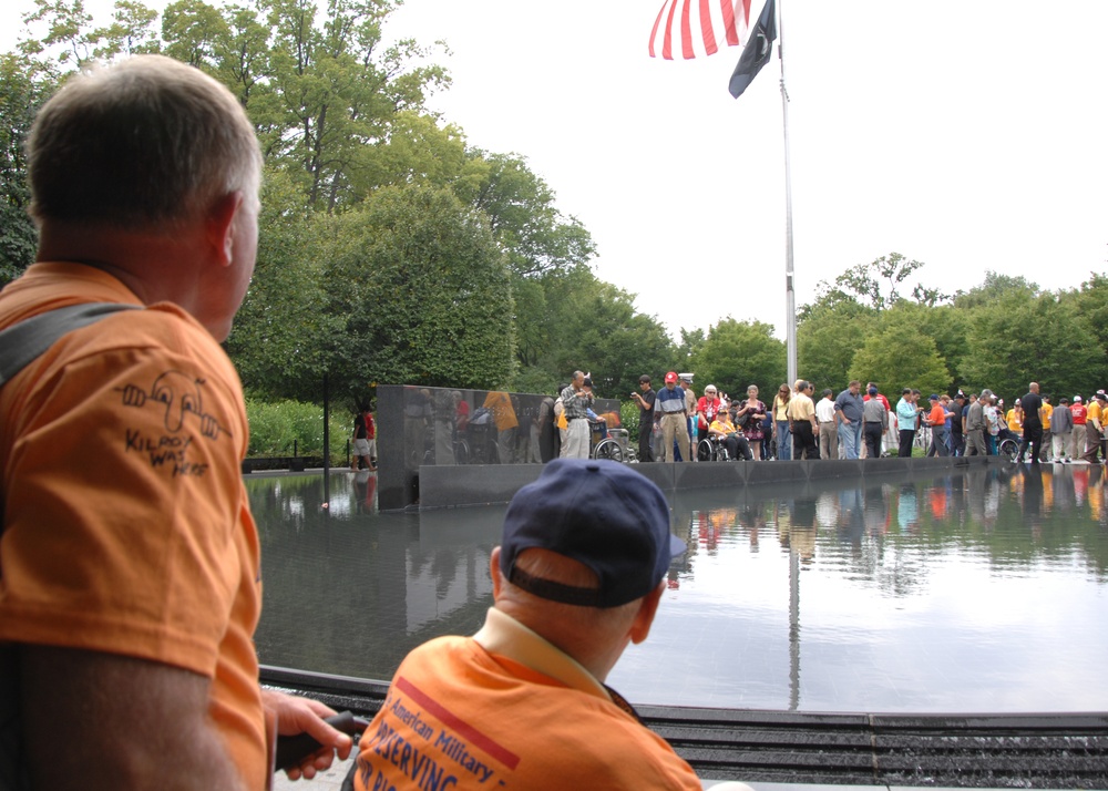 Soldiers Help Vets Tour DC