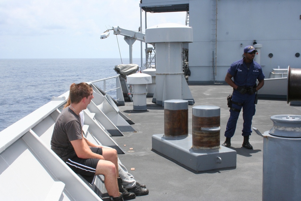 Coast Guardsman trains in board-and-search during PANAMAX exercise