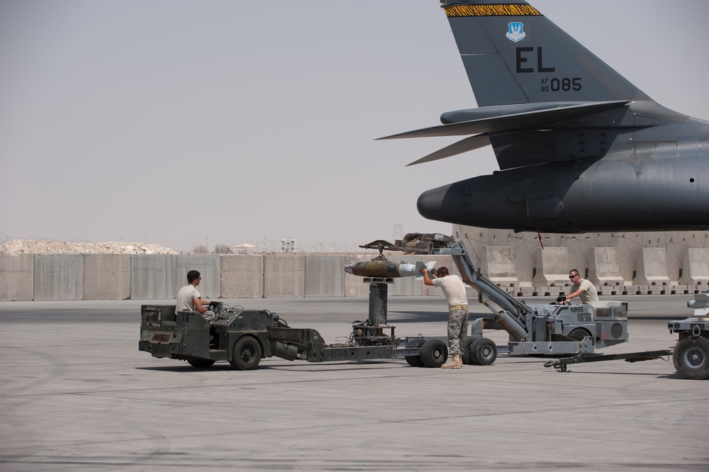 On the Job: Weapons Load Crew