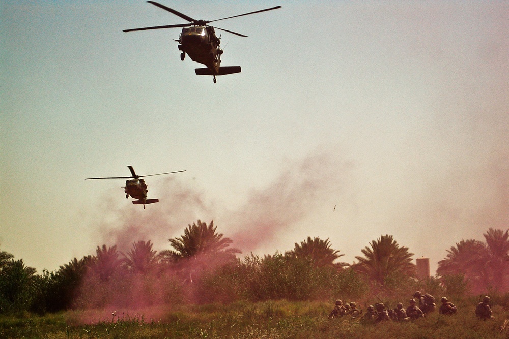 1st Air Cavalry conducts presence patrol